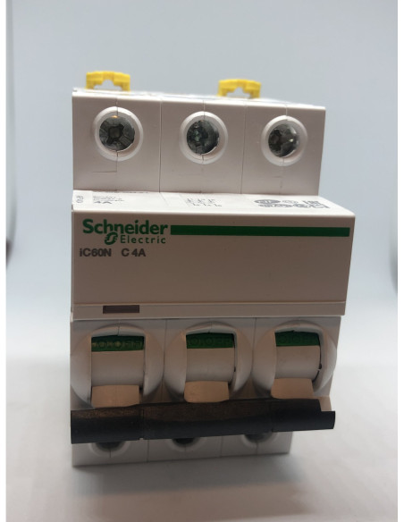 Acti9 iC60N Automatinis jungiklis 3P C4A 6kA Schneider Electric